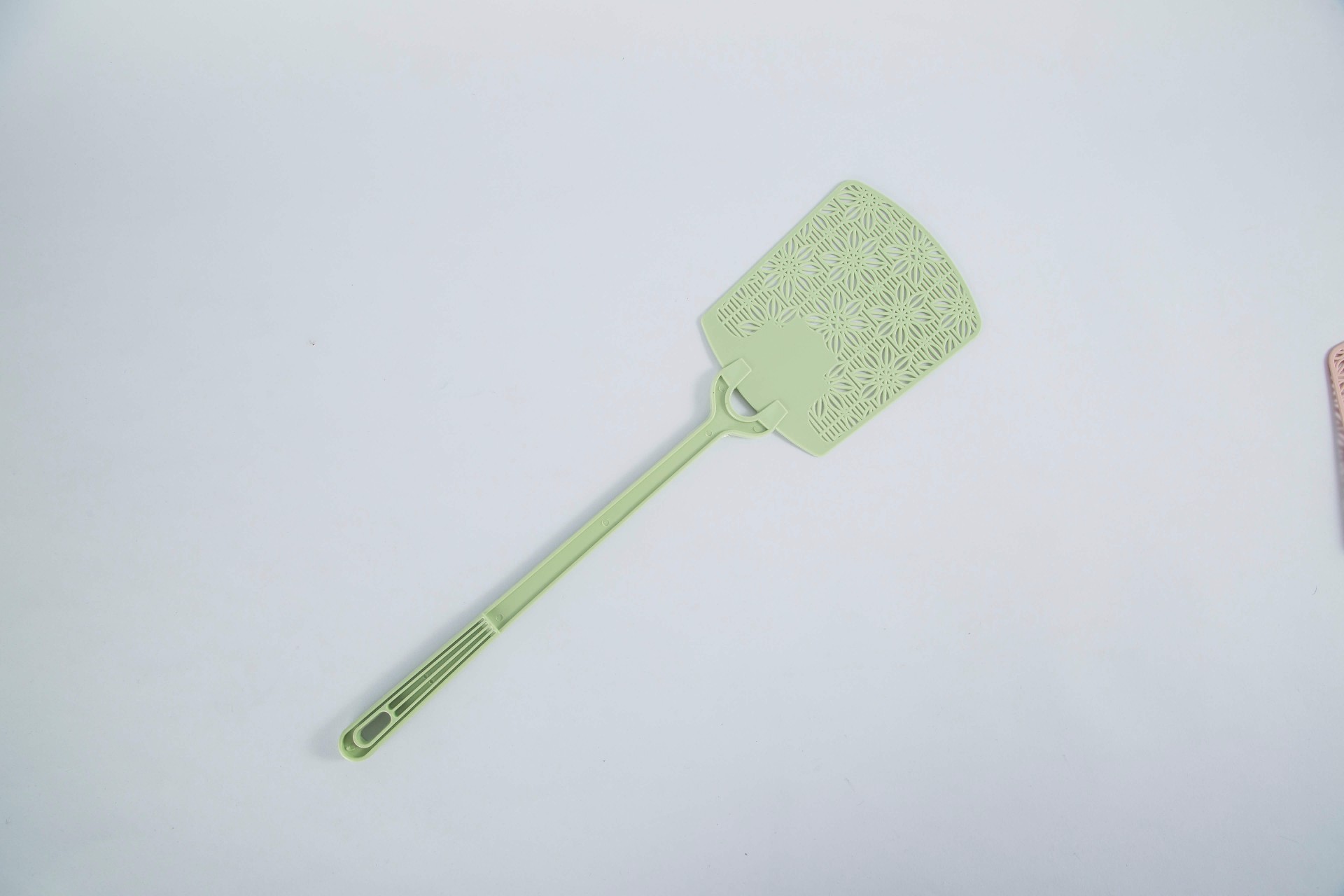 Plastic fly swatter FC04