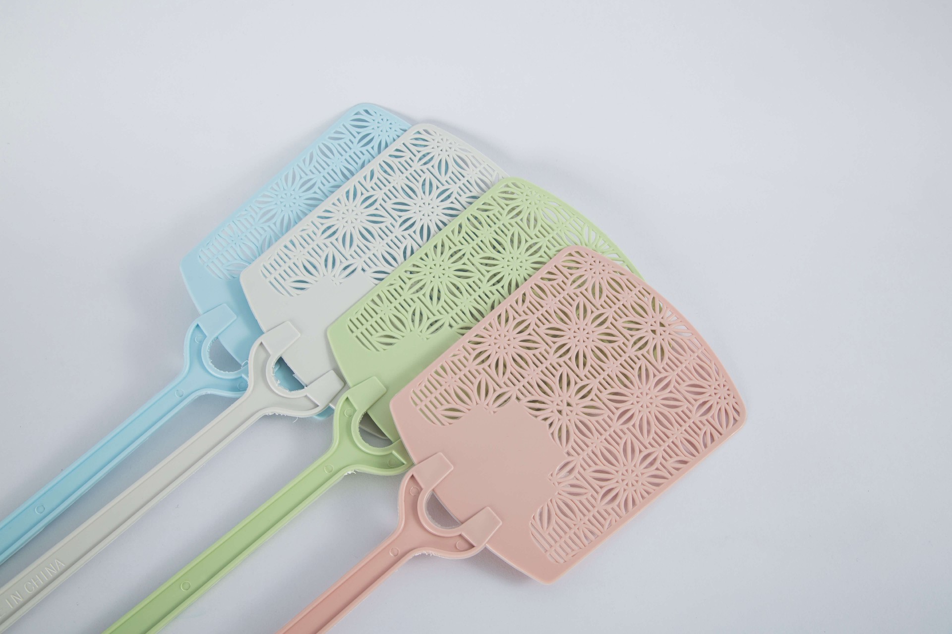 Plastic fly swatter FC04